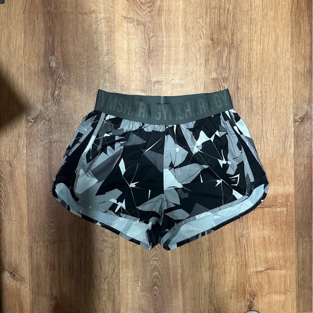 Gymshark (S) shorts